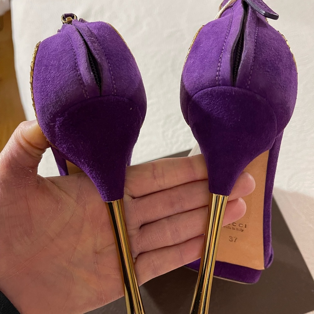 Gucci Kelis Purple Suede Platform Sandals - Picture 5 of 5